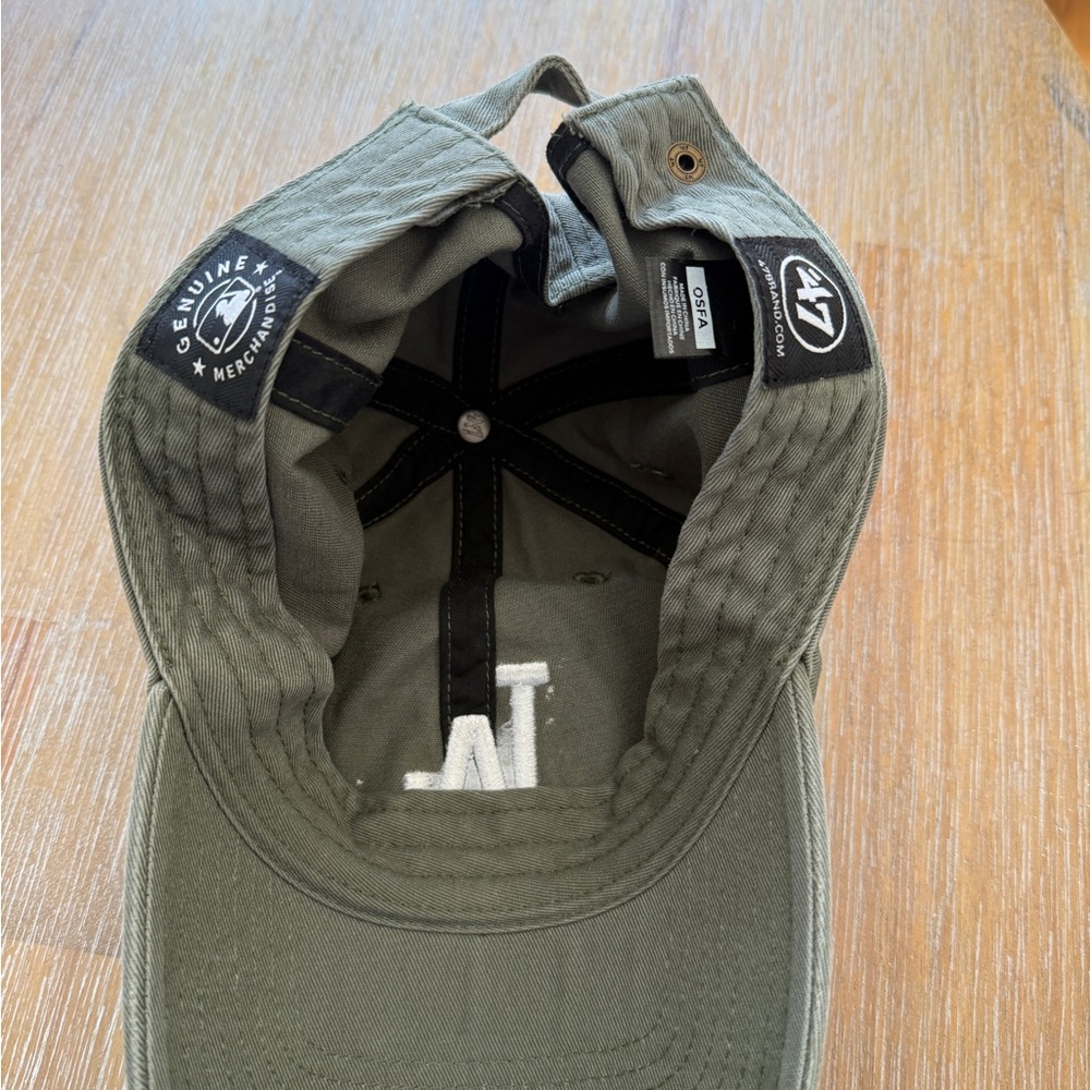 Los Angeles Baseball Cap - Olive with White Logo - Picture 3 of 4